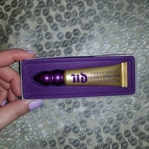 Urban Decay Eyeshadow Primer Potion